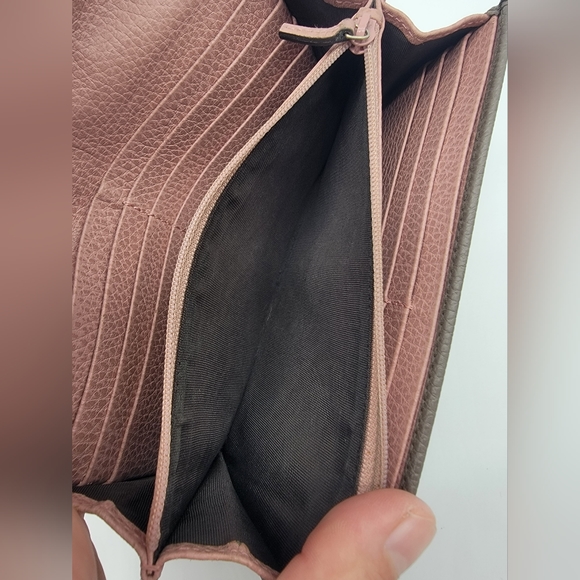 Authentic Preowned Gucci Bifold Wallet - Picture 12 of 14
